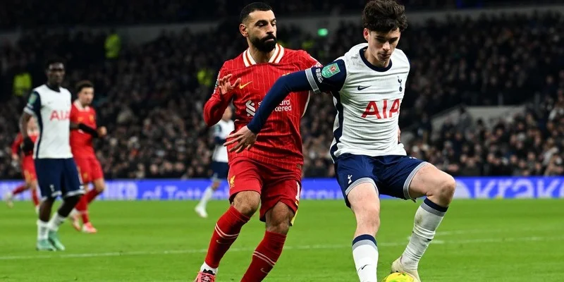 Liverpool vs Tottenham Hotspur đang có những màn trình diễn trái ngược nhau